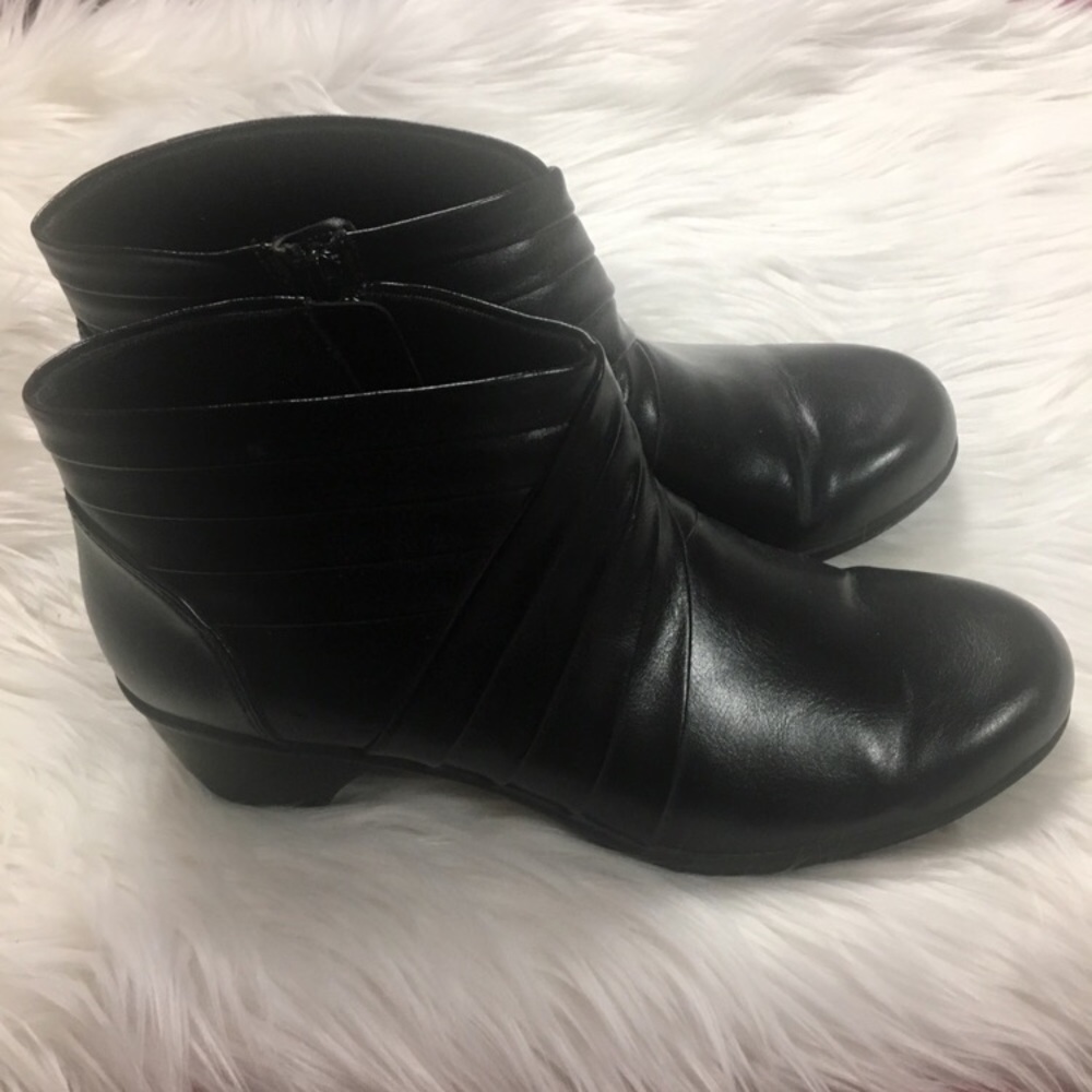 Black ankle booties women’s size 9